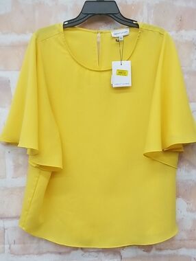 Womens NWT Gibson Yellow Flutter Sleeve Scoop Neck Blouse